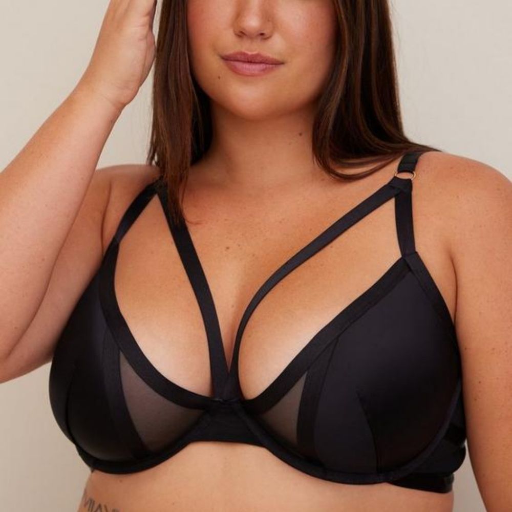 Torrid 3 black satin strappy bralette New